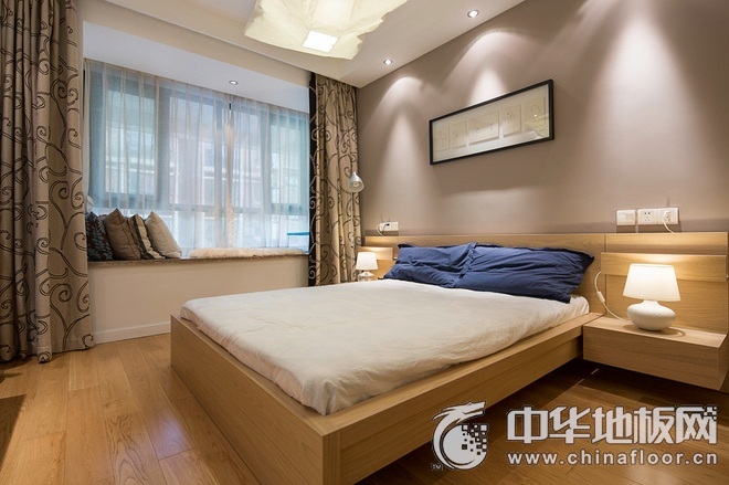 开裂的木地板可难看了 快来看看怎么回事!