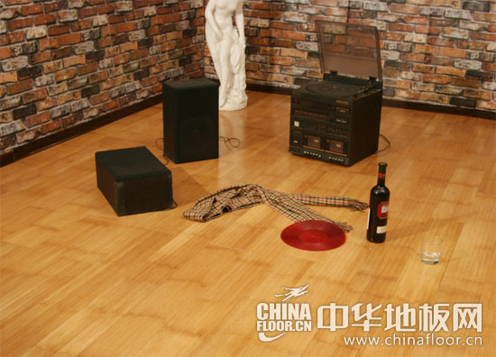 地板企业受阻怎么破?改革创新方屹立不倒 -- 营销策划