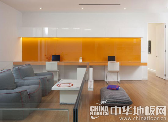 简单也是美 简约主义三居室地板装修(图)