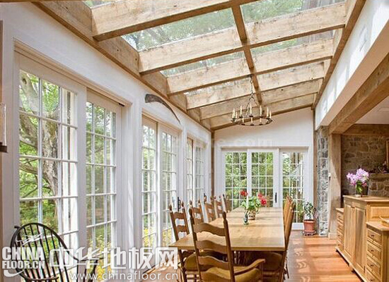 静享云卷云舒 天窗餐厅地板家装设计(图)