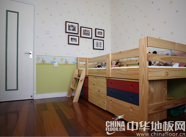 儿童房木地板装修效果图 童真可爱的温润木质空间,实木复合地板,棕色,儿童房,现代简约,地板图片,木地板图片,儿童房木地板图片