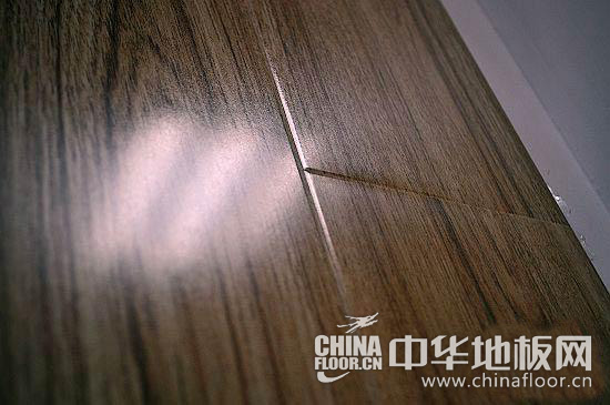 福人地板真木庆典系列评测:环保自然新风尚