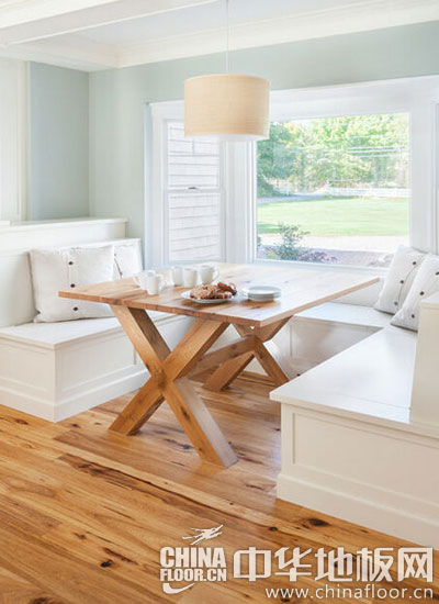 清新田园风早餐厅木地板图片