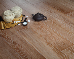 燕泥地板-仿古多层橡木